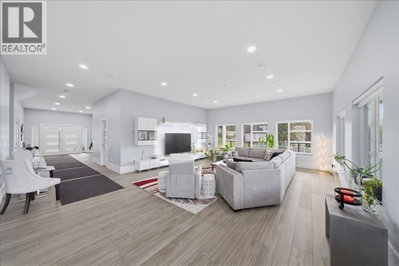 25507 BOSONWORTH Avenue | Maple Ridge British Columbia | Slide Image Eight