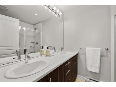 31032 WESTRIDGE Place | Abbotsford British Columbia | Slide Image Twelve