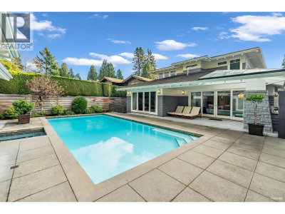 4358 ERWIN Drive | West Vancouver British Columbia | Slide Image Fifteen