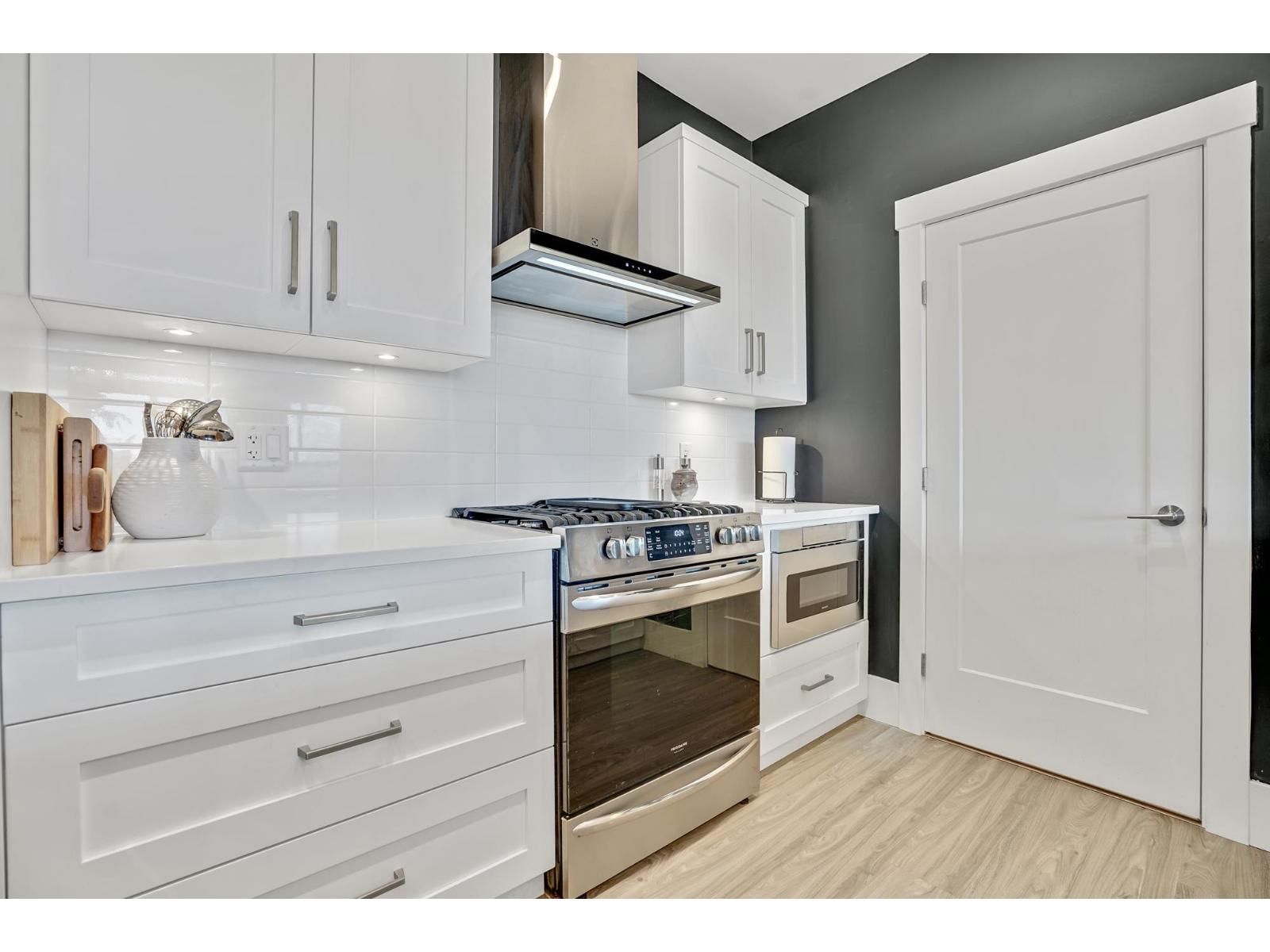 507 - 45745 WATSON ROAD Image 3