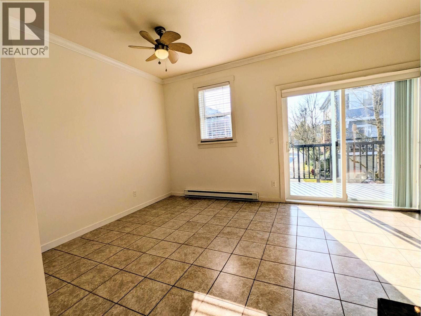 58 - 19572 FRASER WAY Image 5