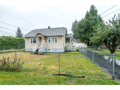 33884 MAYFAIR Avenue | Abbotsford British Columbia | Slide Image Three