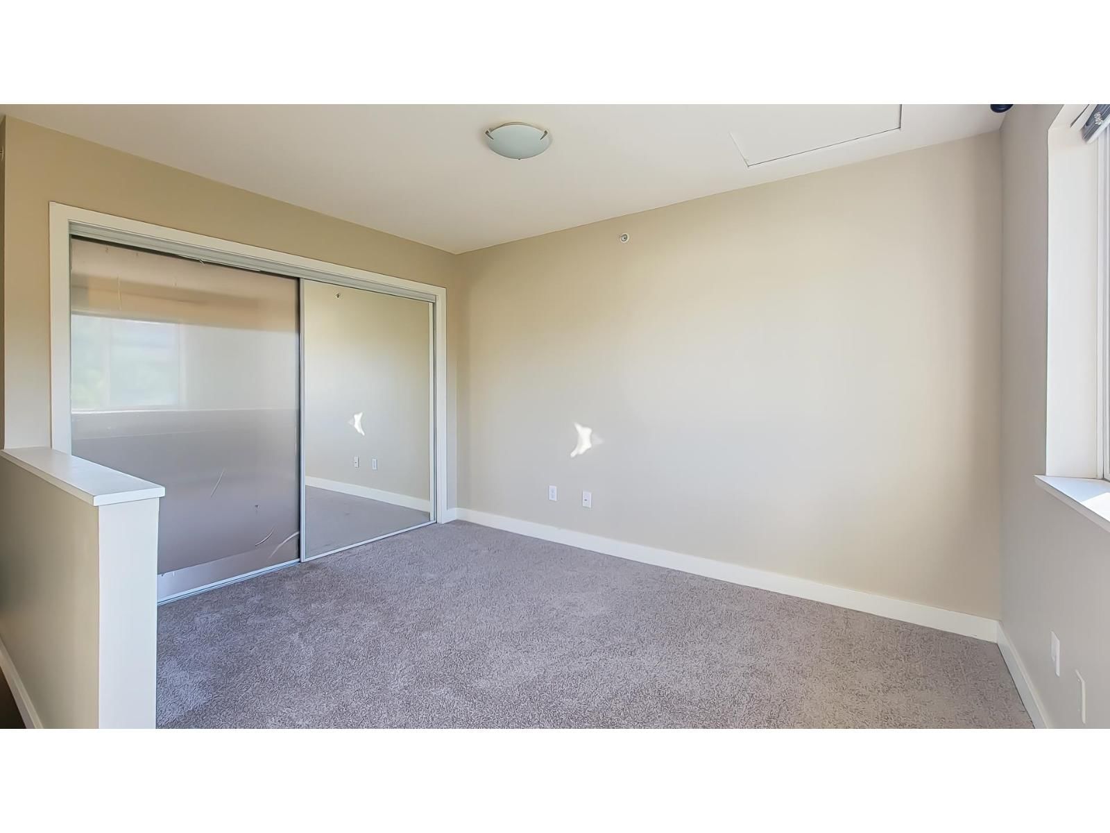 47 - 15353 100 AVENUE Image 10