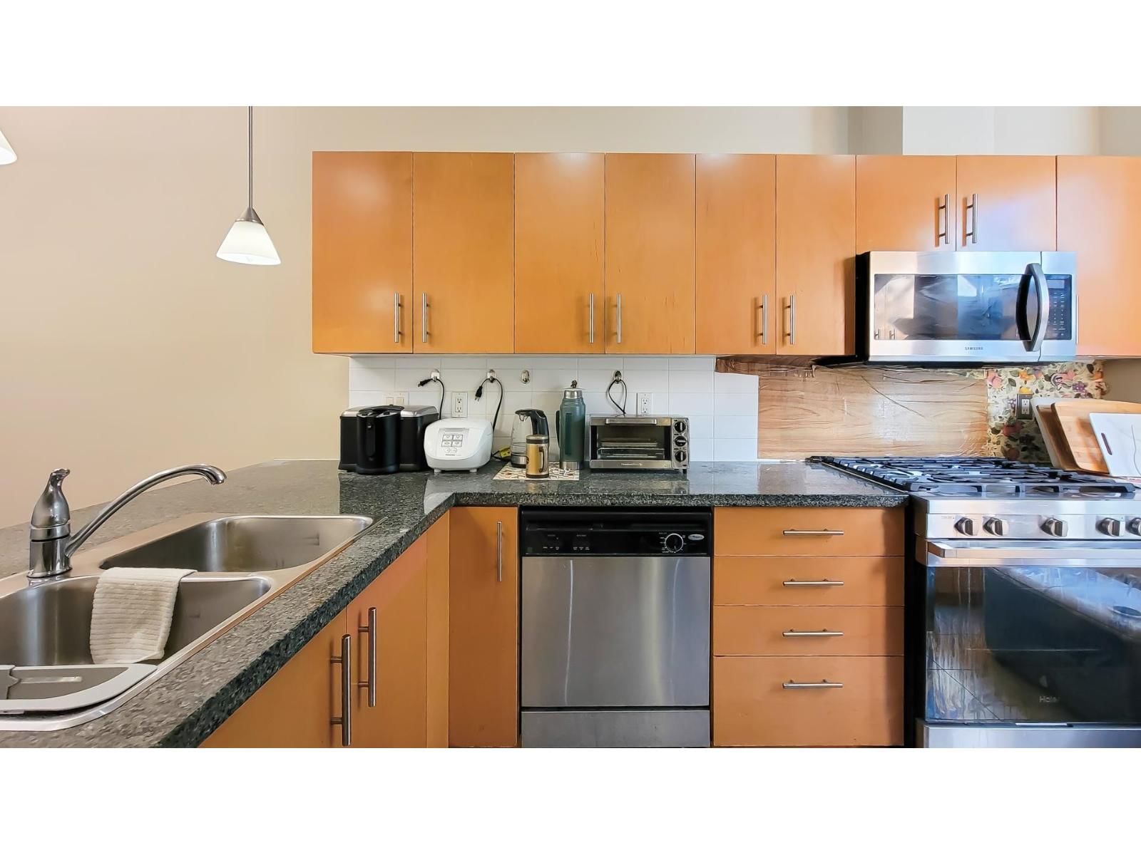 47 - 15353 100 AVENUE Image 5