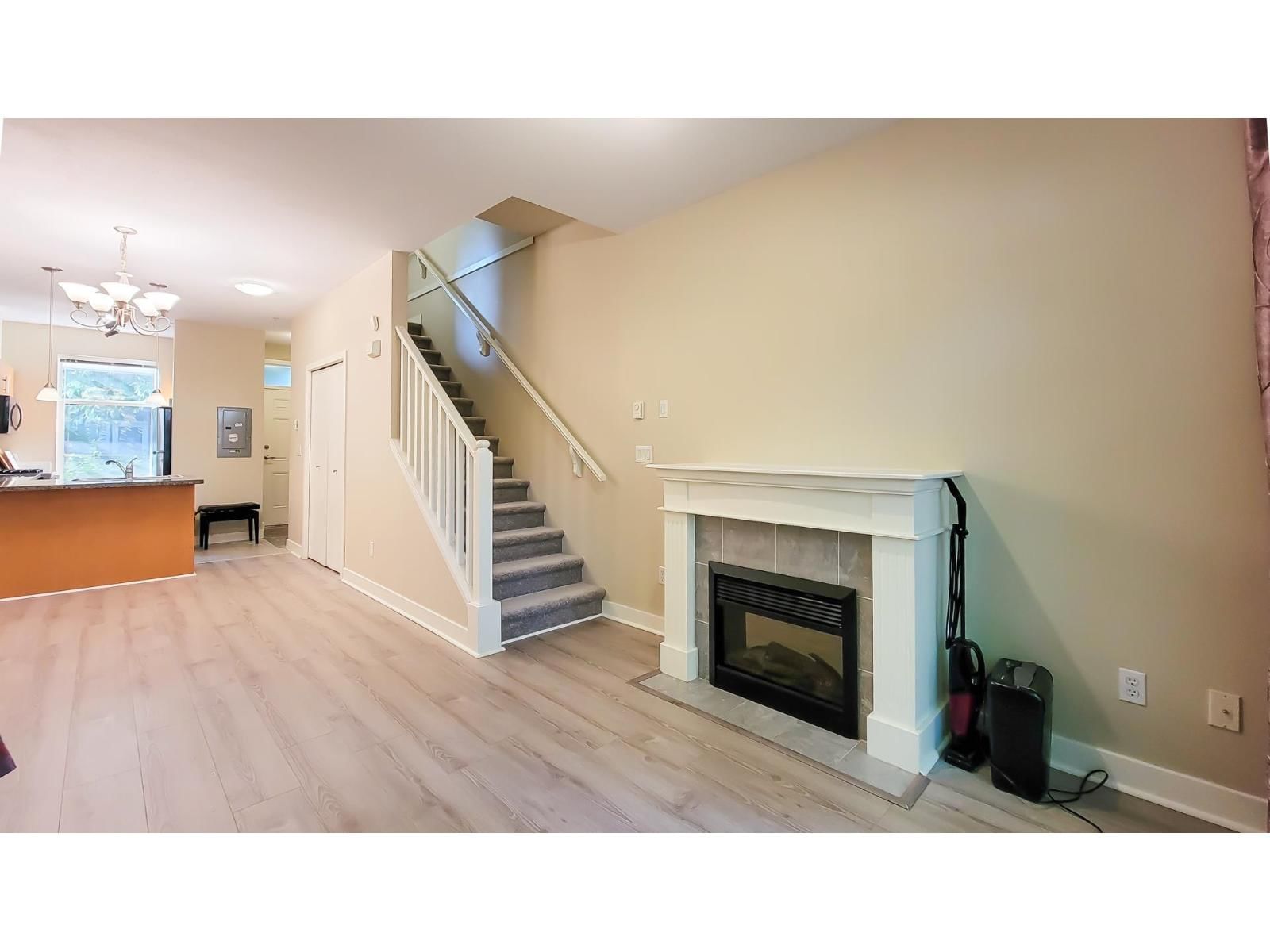 47 - 15353 100 AVENUE Image 7