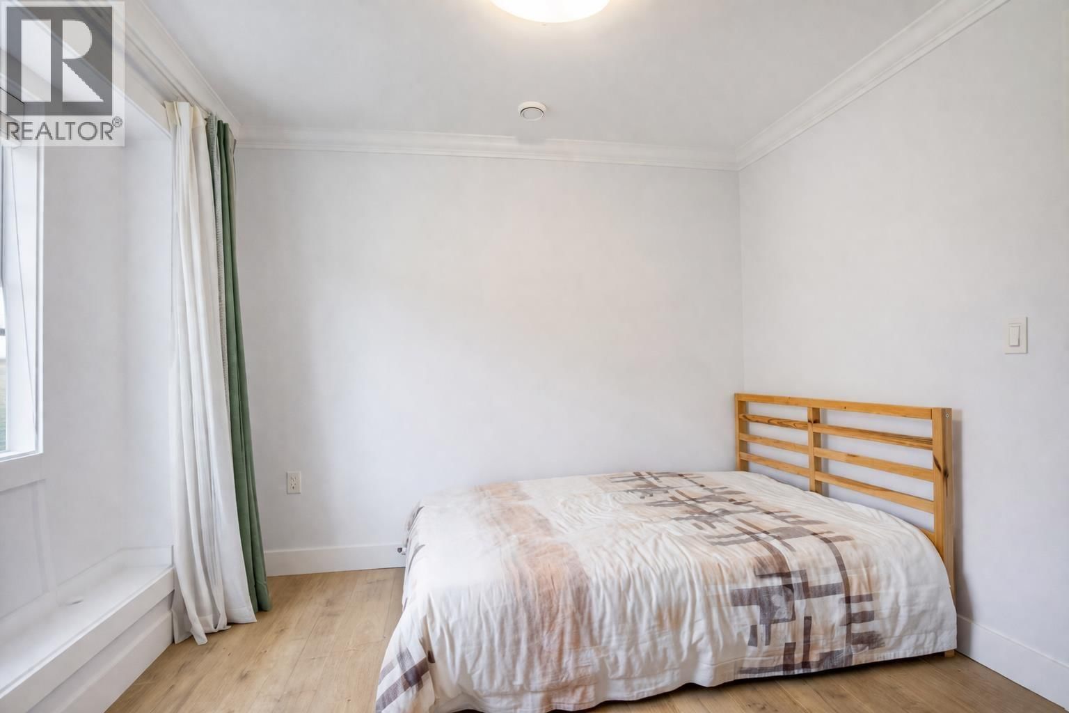 2 - 8477 WILLIAMS ROAD Image 13