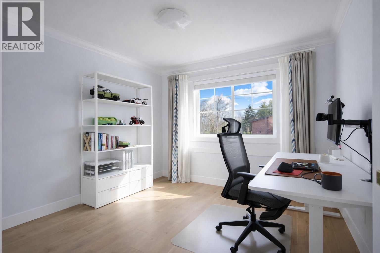 2 - 8477 WILLIAMS ROAD Image 15