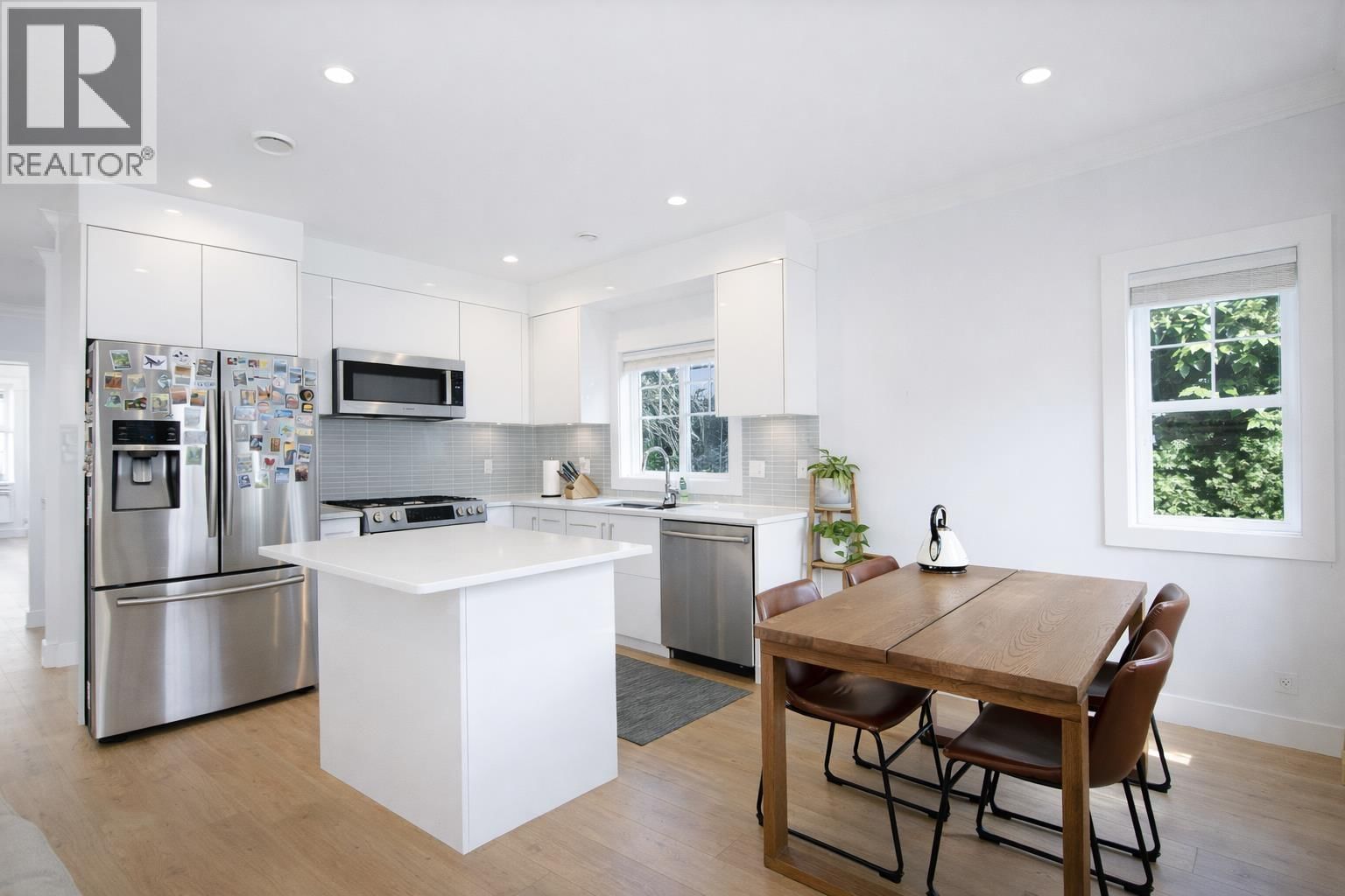 2 - 8477 WILLIAMS ROAD Image 7