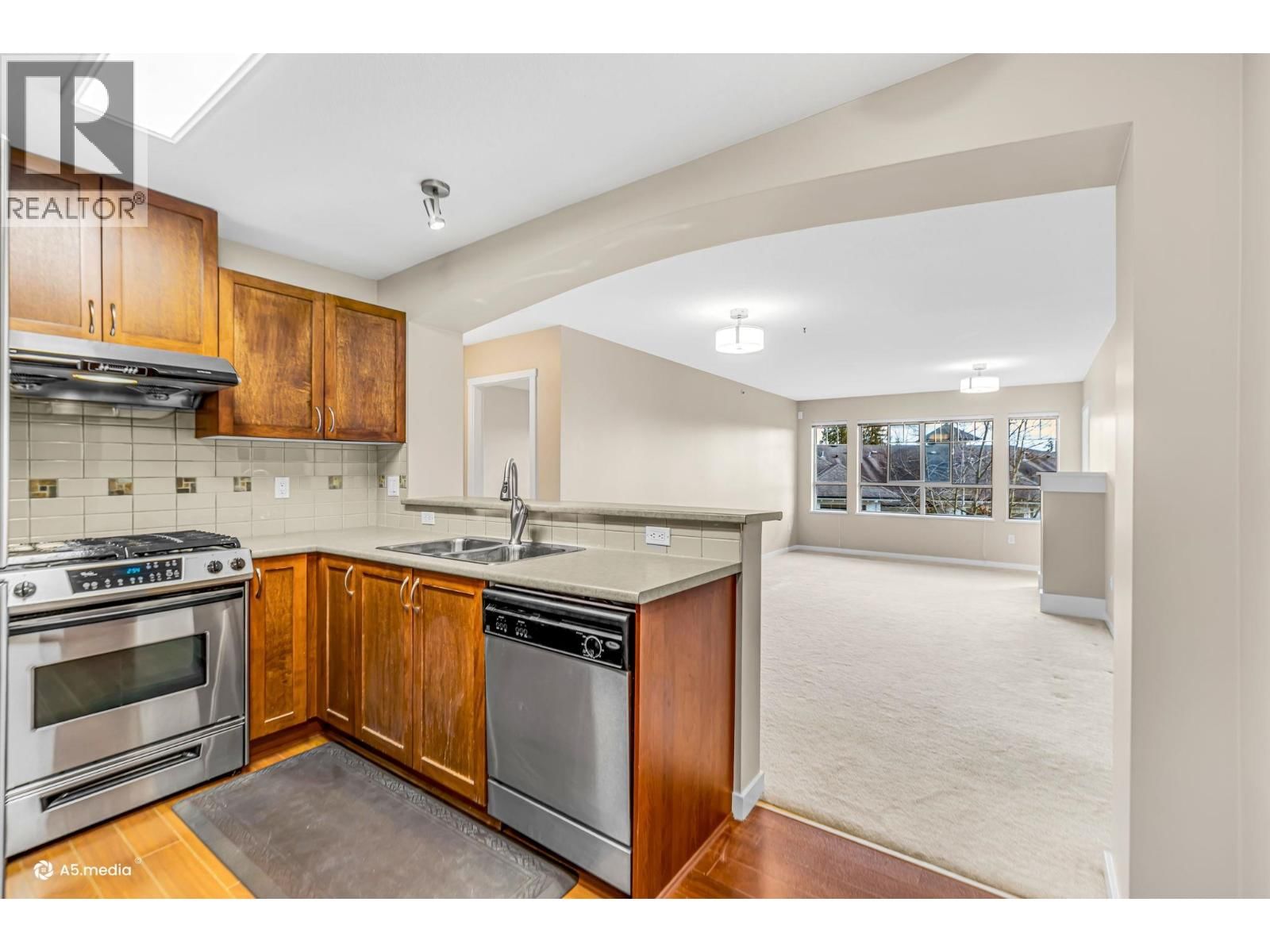 401 - 2951 SILVER SPRINGS BOULEVARD Image 4