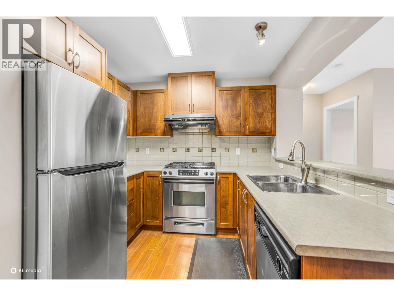 401 - 2951 SILVER SPRINGS BOULEVARD Image 6