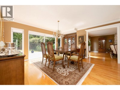 6350 BUCKINGHAM Drive | Burnaby British Columbia | Slide Image Six