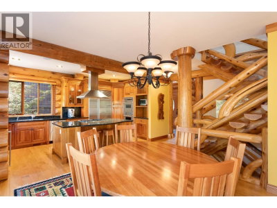6361 FAIRWAY Drive | Whistler British Columbia | Slide Image Fourteen