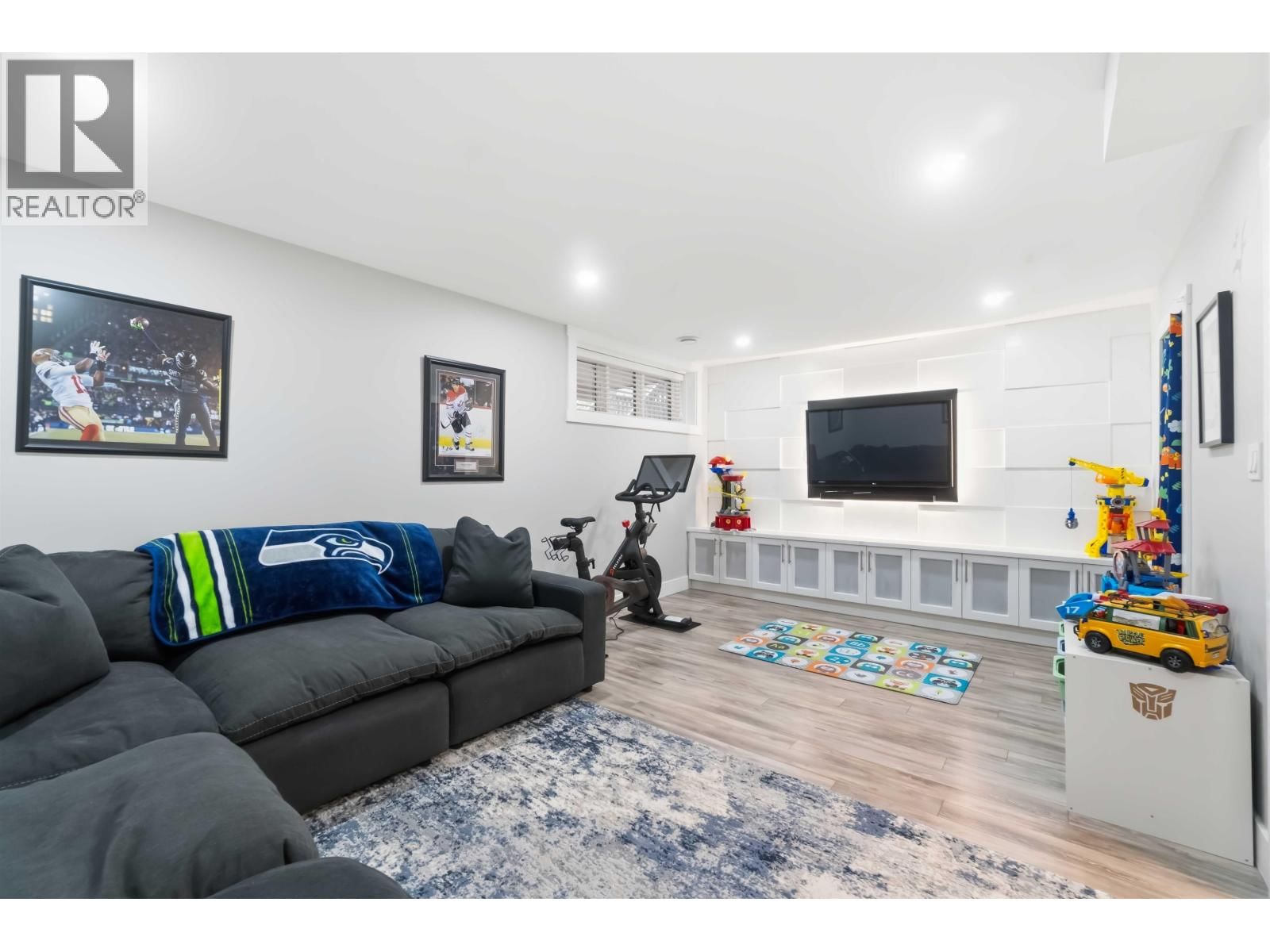 9016 ALTAIR PLACE Image 21