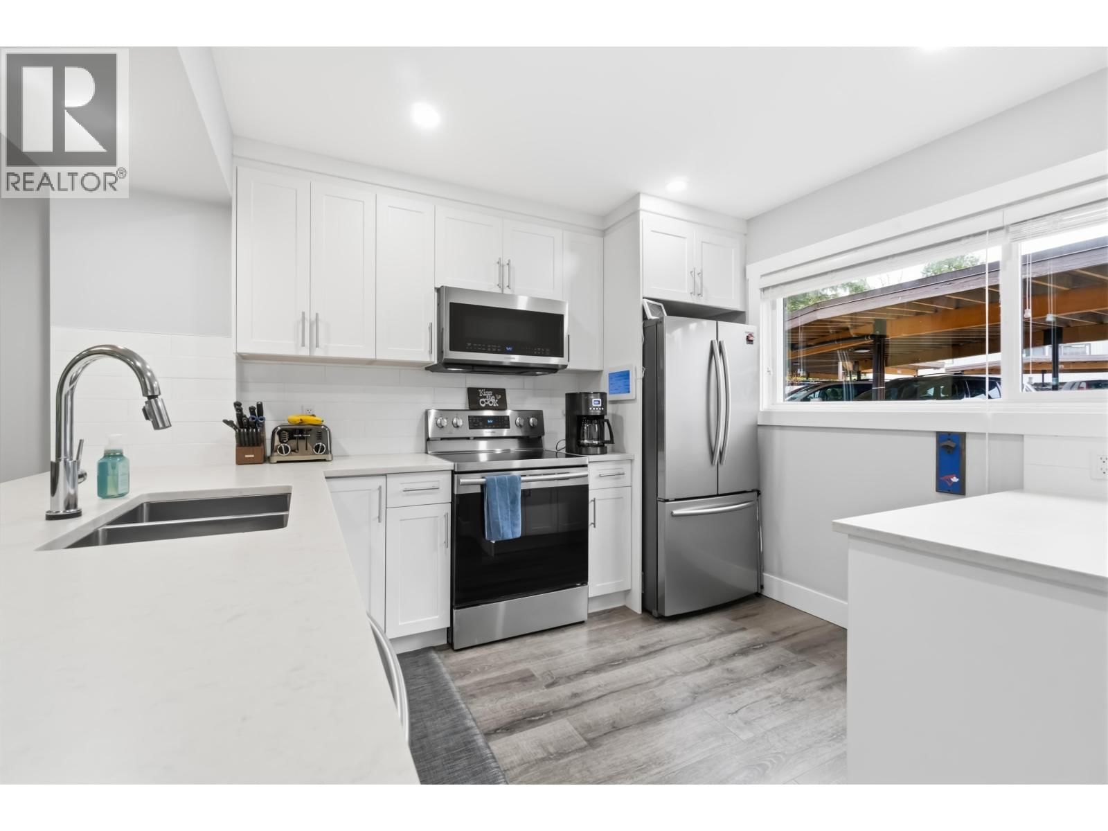 9016 ALTAIR PLACE Image 3