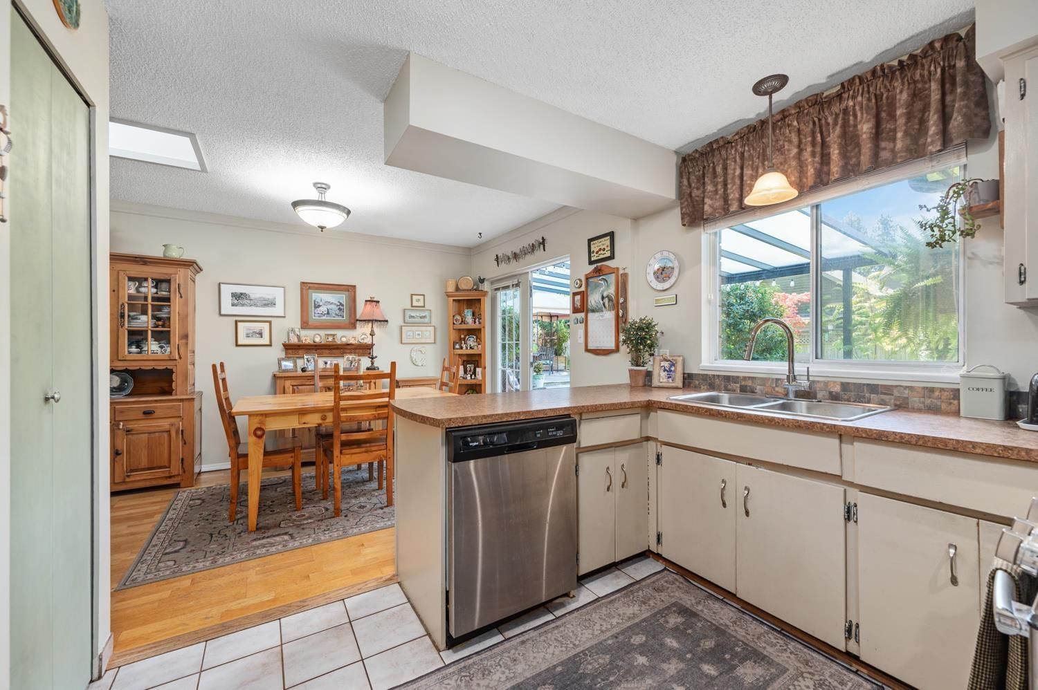 12332 24 AVENUE Image 20