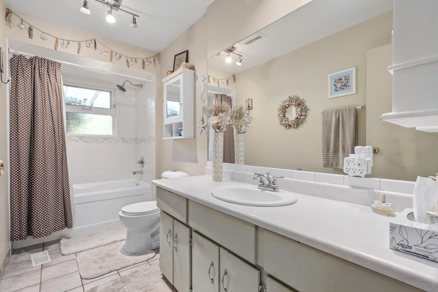 12332 24 AVENUE Image 24