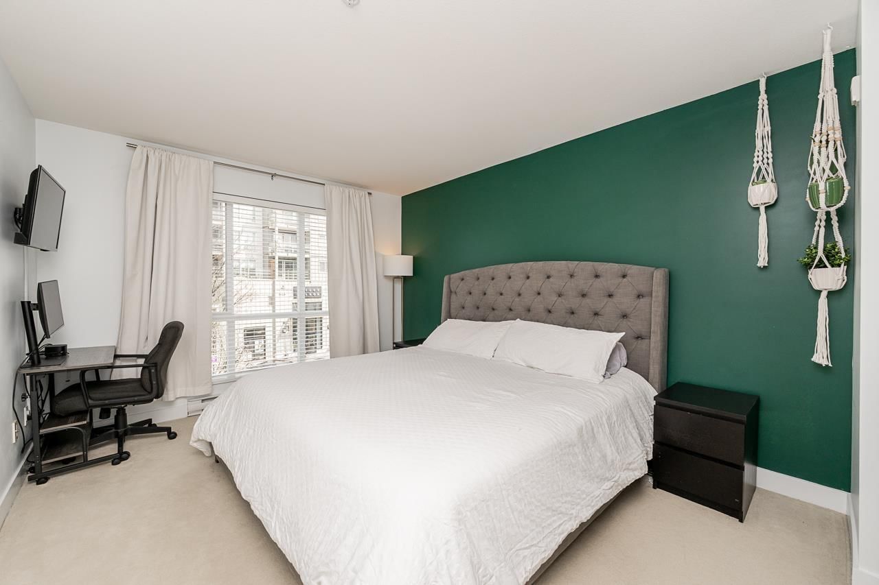 218 - 15735 CROYDON DRIVE Image 16