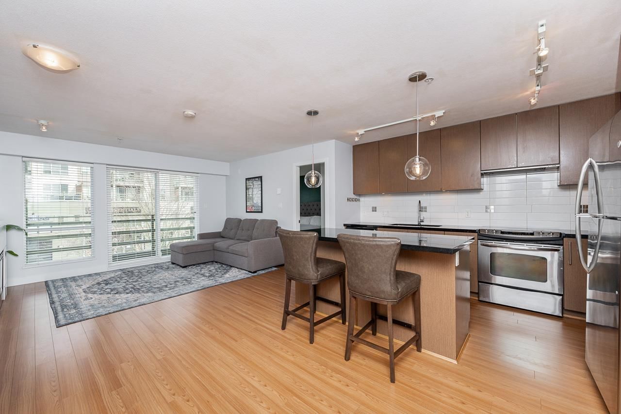 218 - 15735 CROYDON DRIVE Image 6