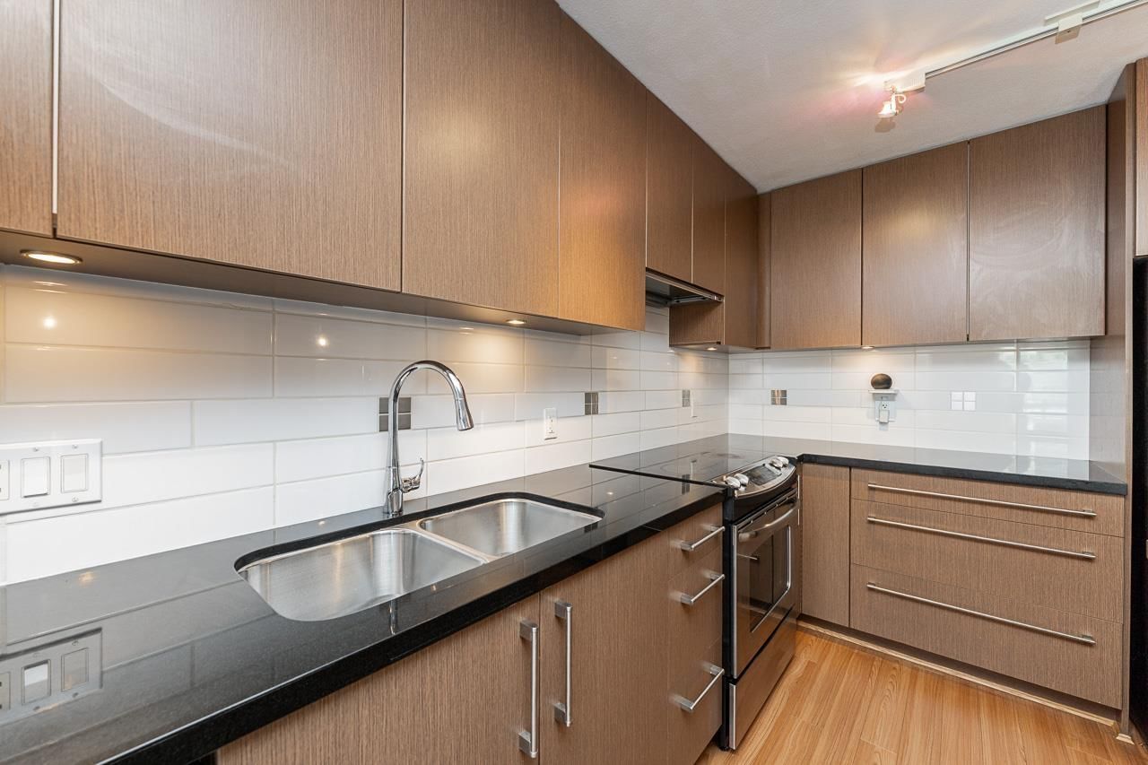 218 - 15735 CROYDON DRIVE Image 7