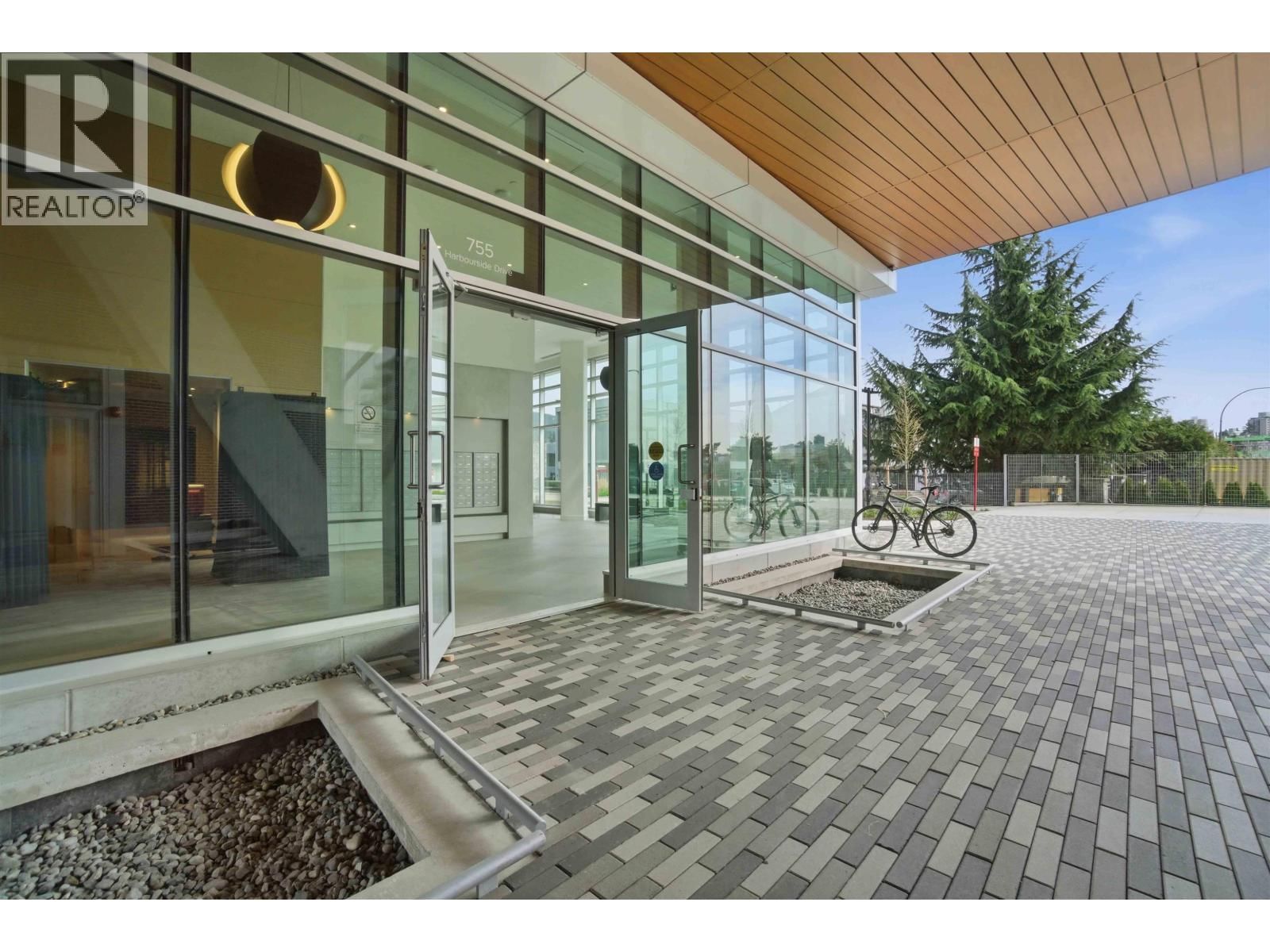 312 - 755 HARBOURSIDE DRIVE Image 35