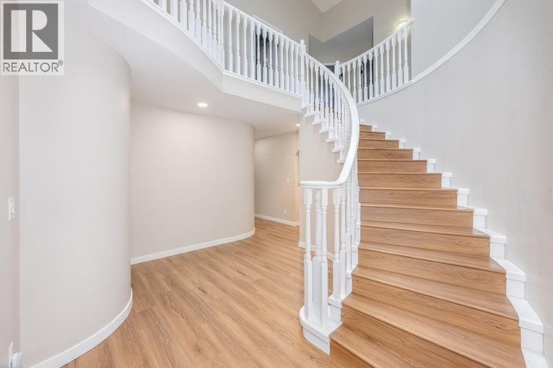 418 BALFOUR Drive, Coquitlam, V3K6J7 | Image 3