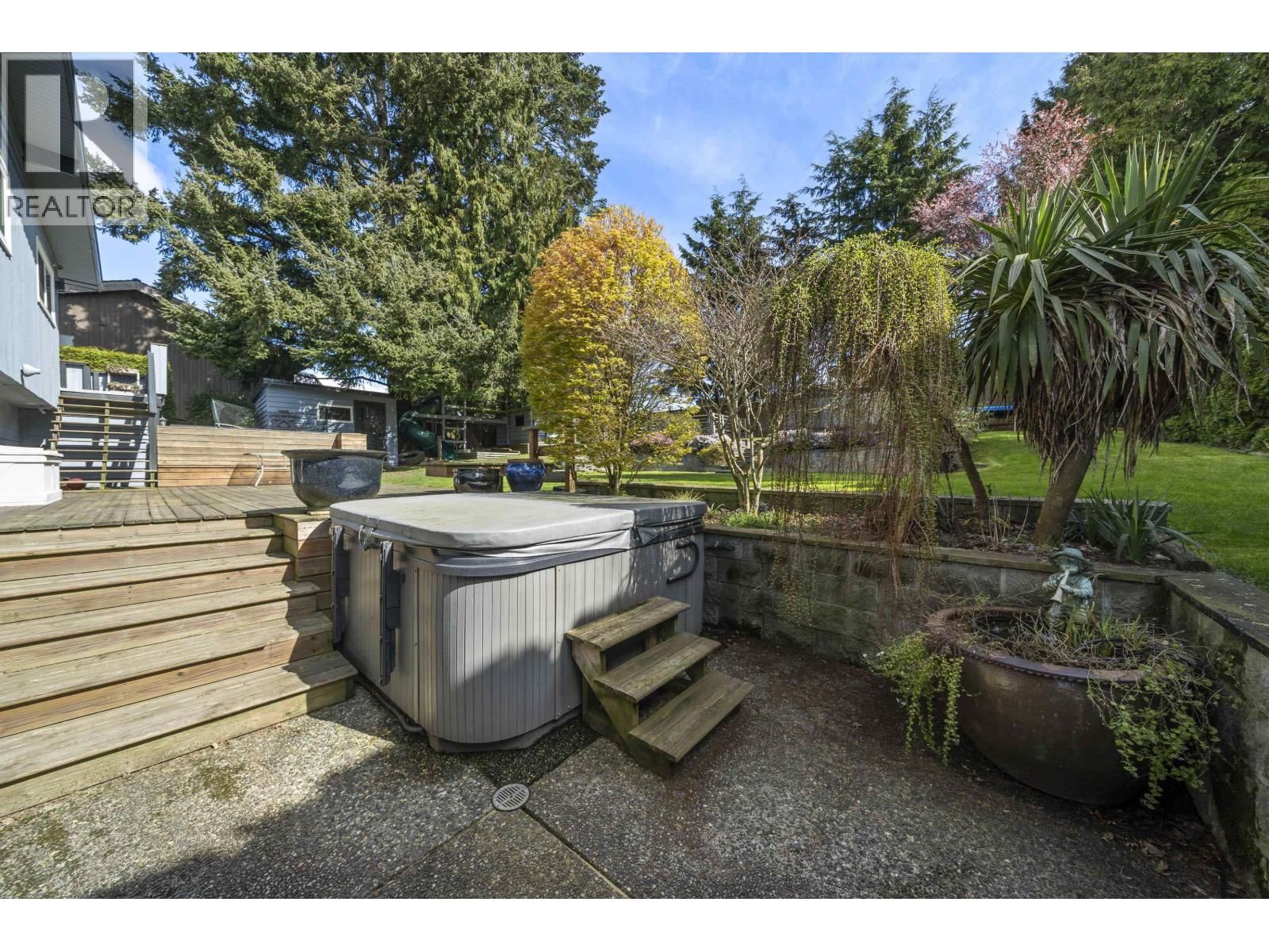 260 54A STREET Image 32