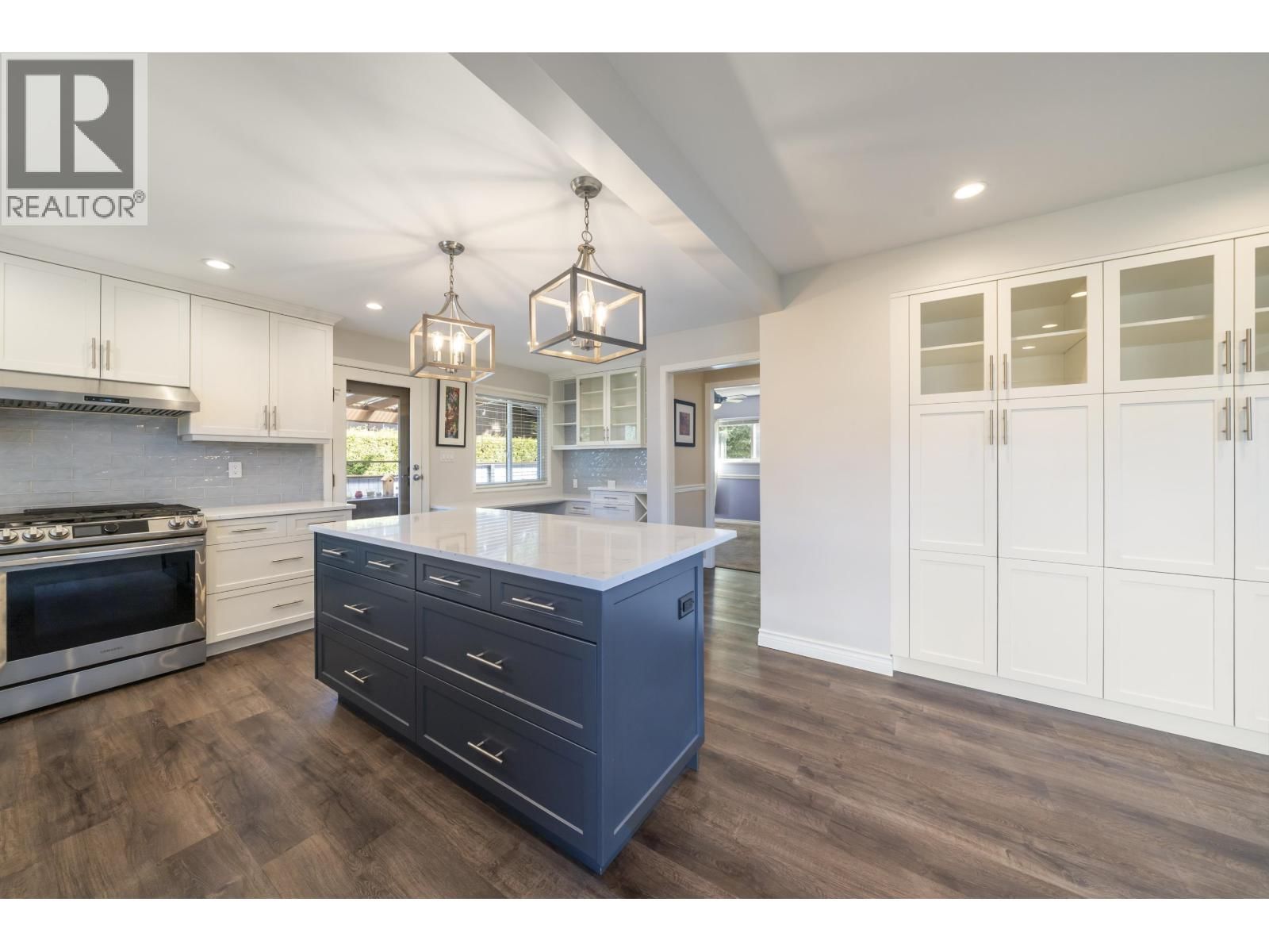 260 54A STREET Image 7