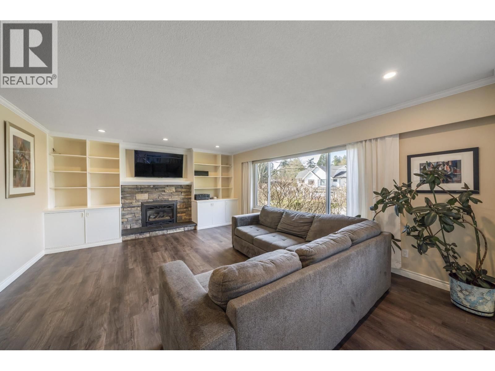 260 54A STREET Image 8