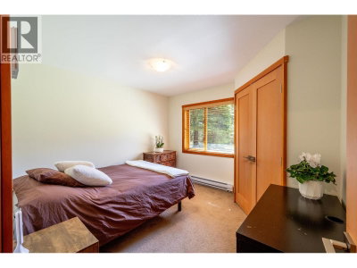 6444 TOAD HOLLOW | Whistler British Columbia | Slide Image Nineteen