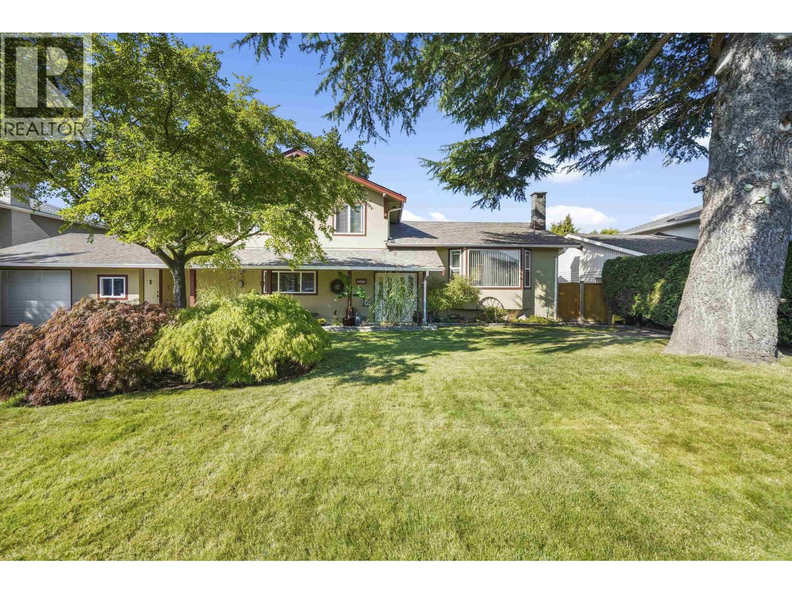 4967 59 STREET Image 1