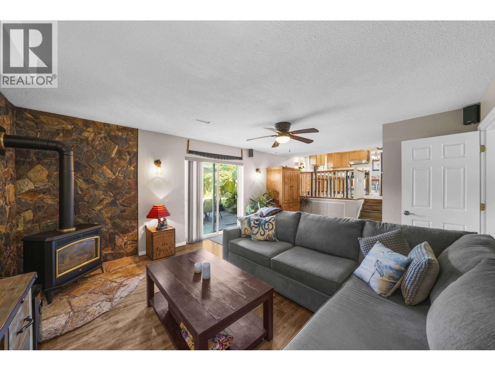 4967 59 STREET Image 12