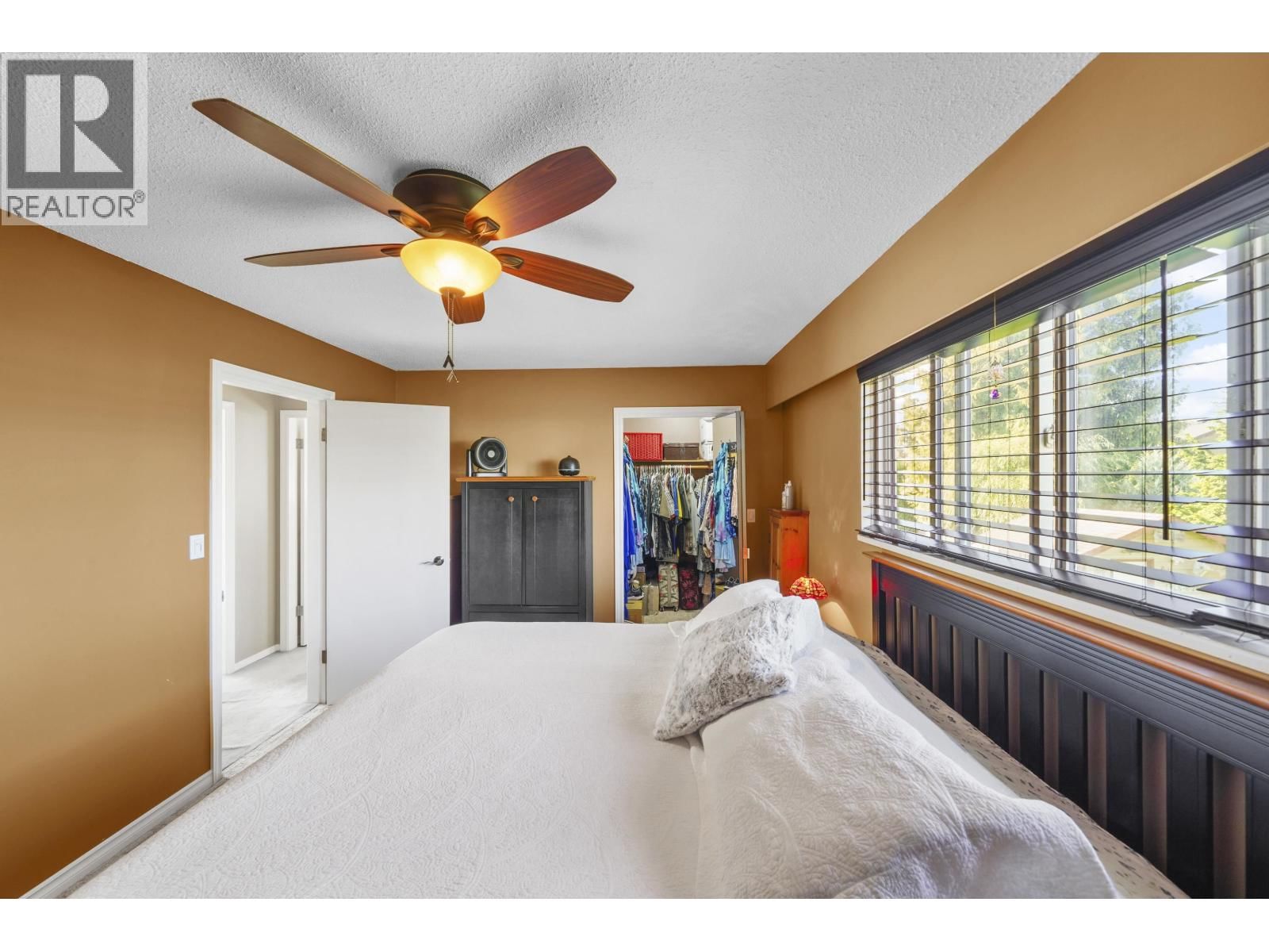 4967 59 STREET Image 24