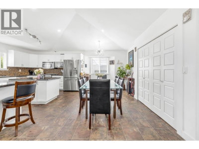 20558 122 Avenue | Maple Ridge British Columbia | Slide Image Thirteen