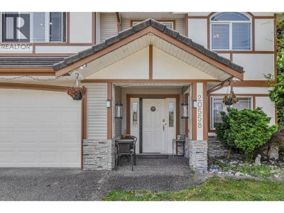 20558 122 Avenue | Maple Ridge British Columbia | Slide Image Four