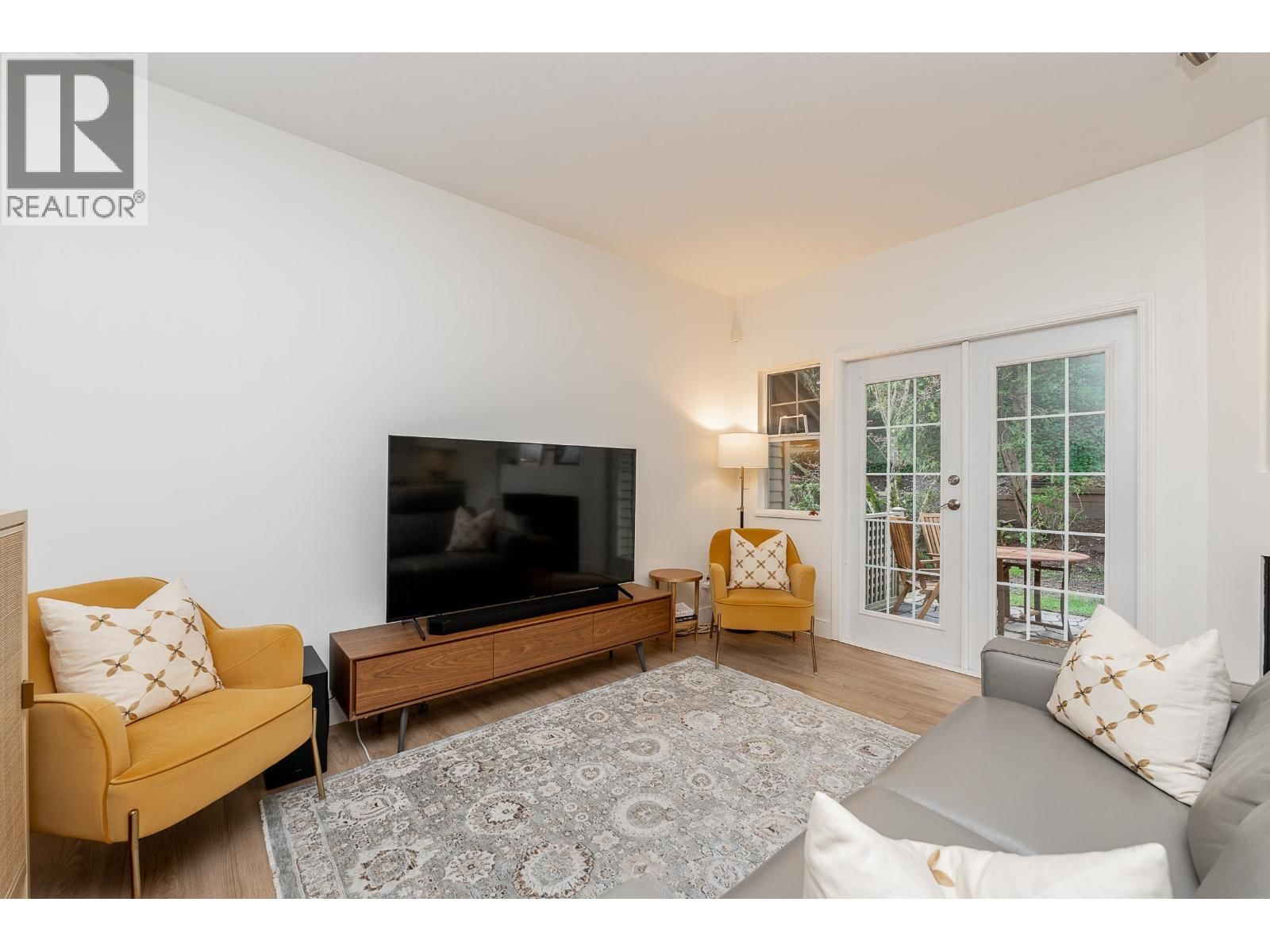 13 - 2979 PANORAMA DRIVE Image 11