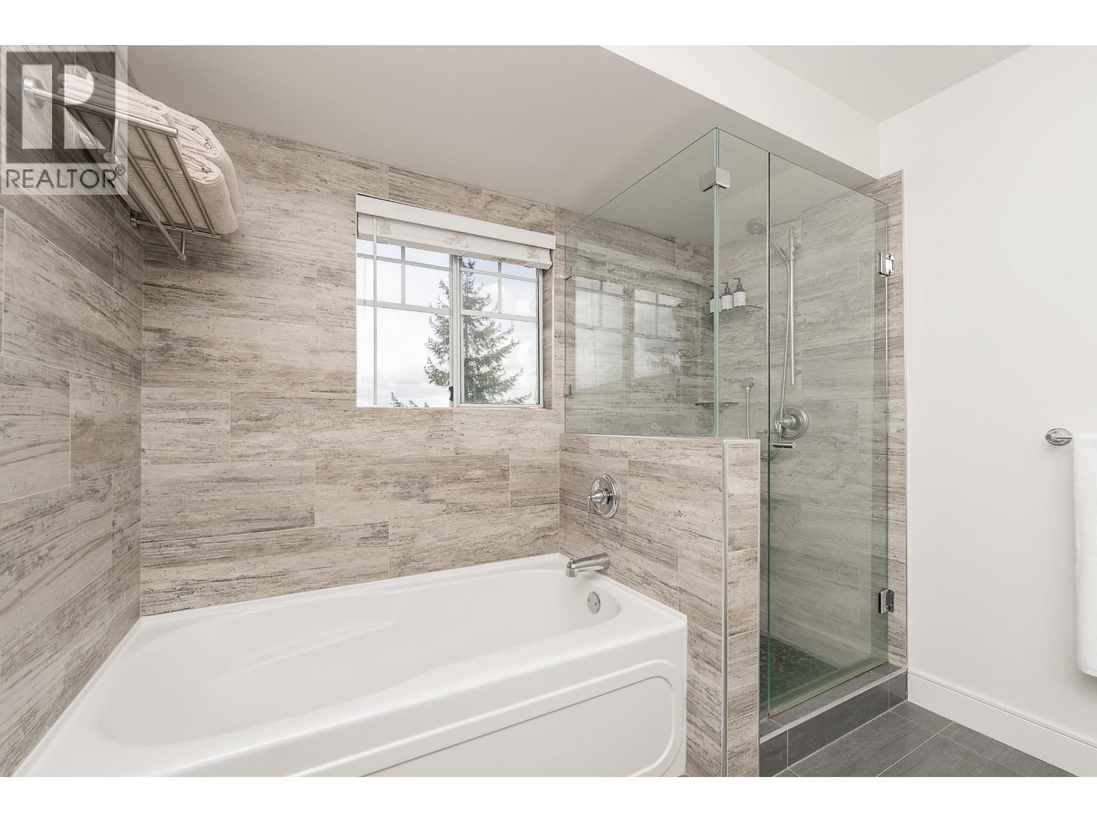 13 - 2979 PANORAMA DRIVE Image 19