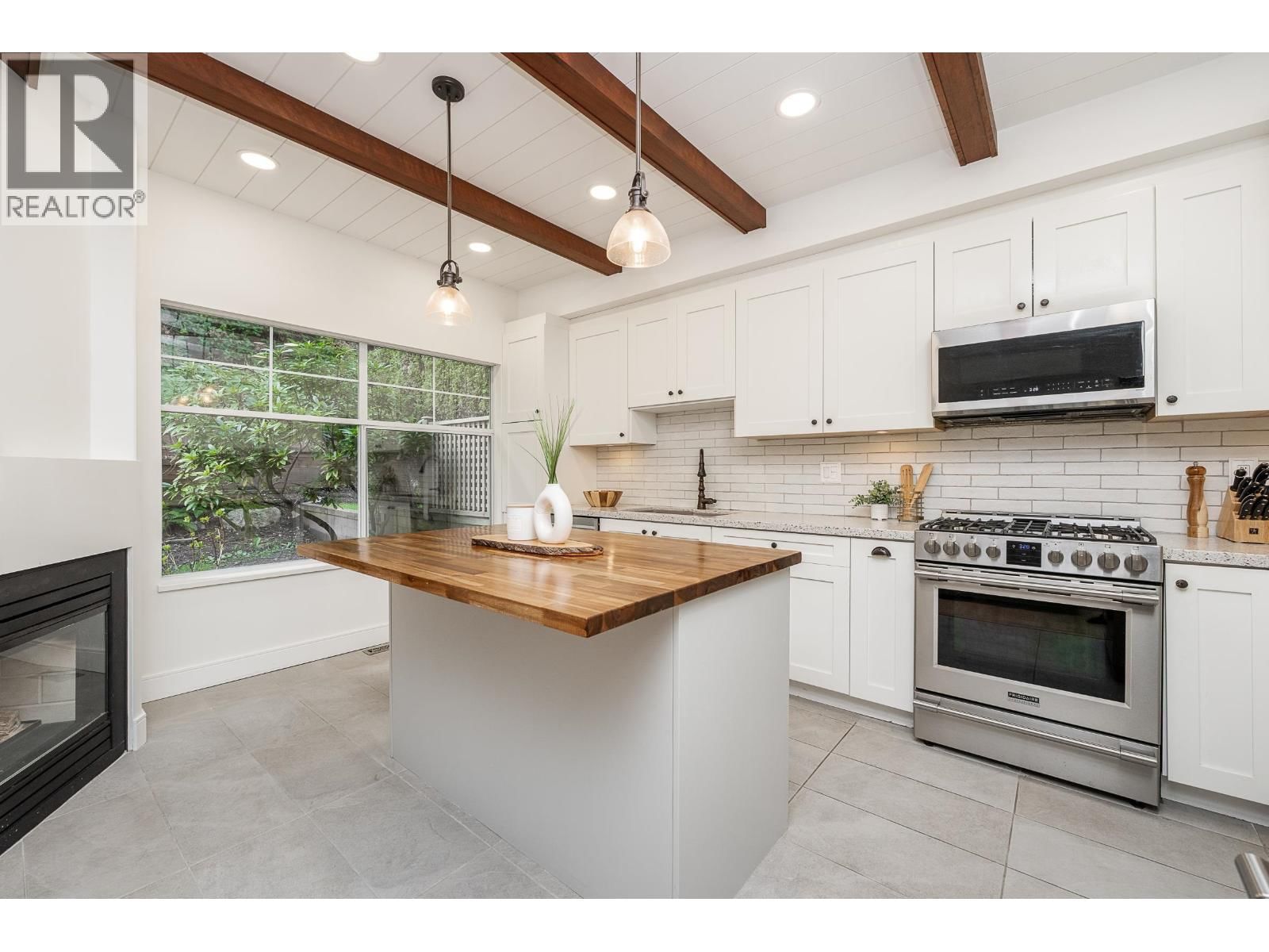 13 - 2979 PANORAMA DRIVE Image 9