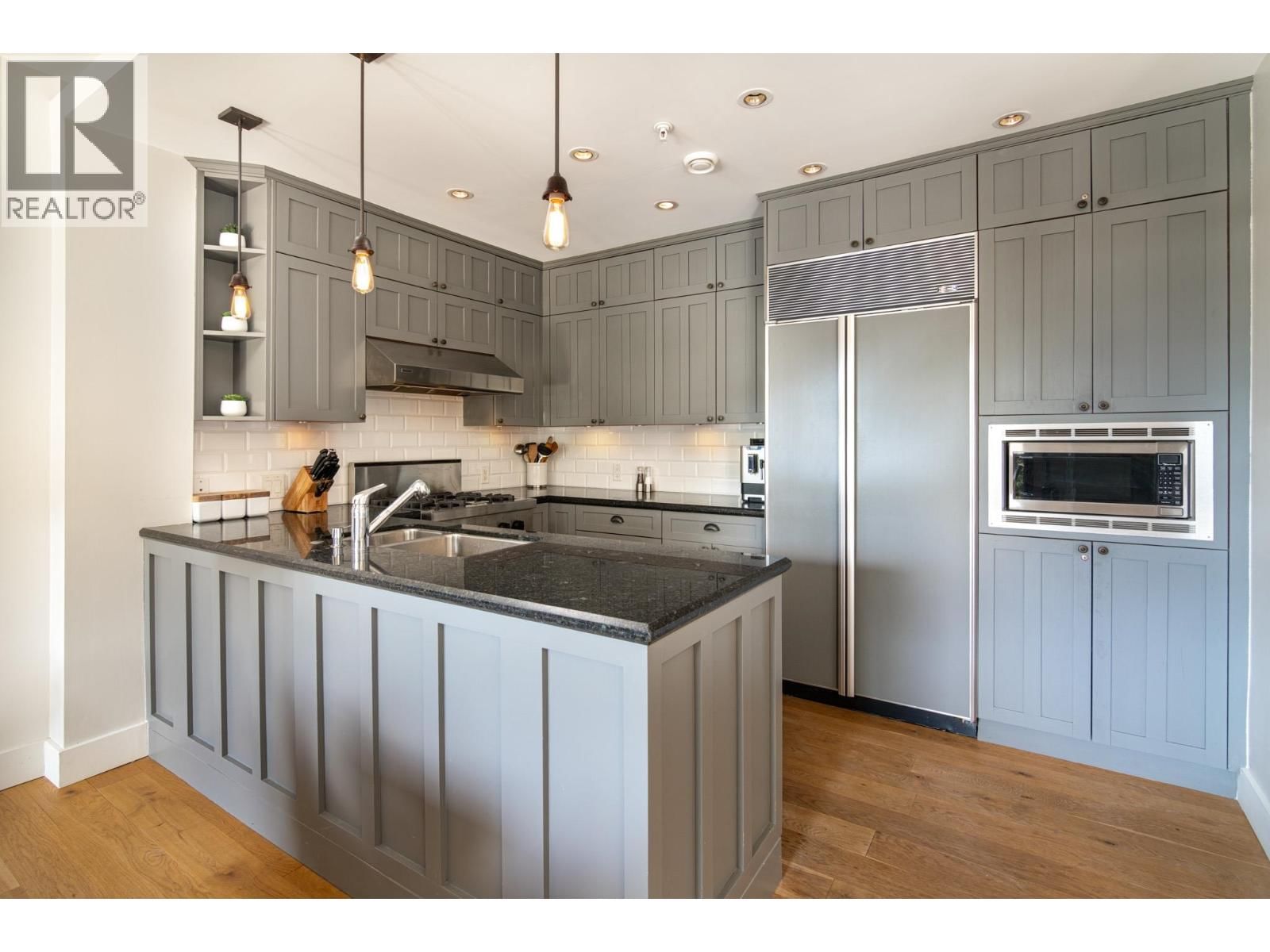 8 - 2500 TALUSWOOD PLACE Image 5