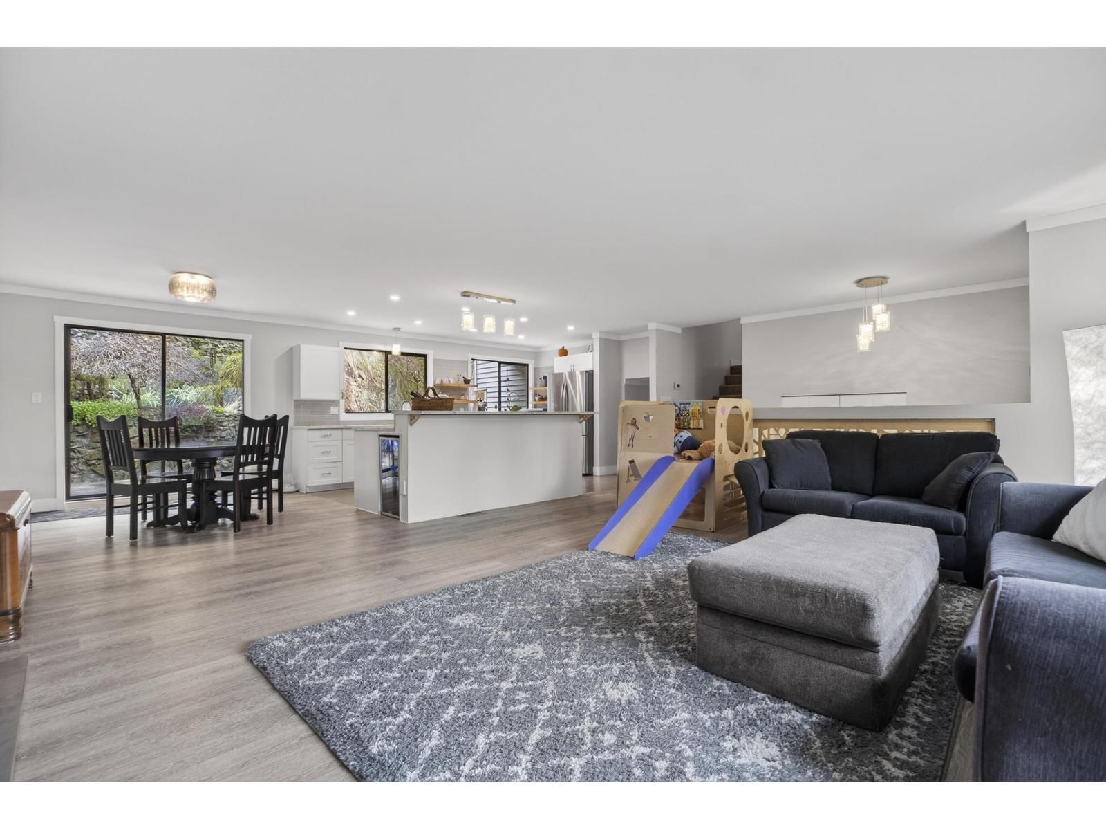 10055 KENSWOOD DRIVE Image 6