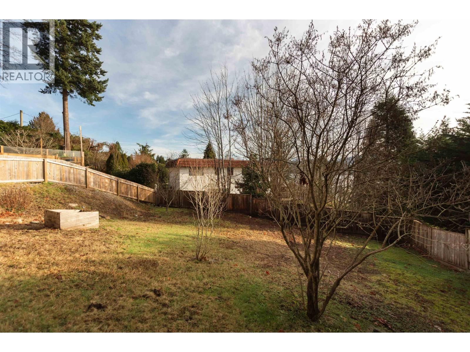 476 ABBS ROAD Image 38