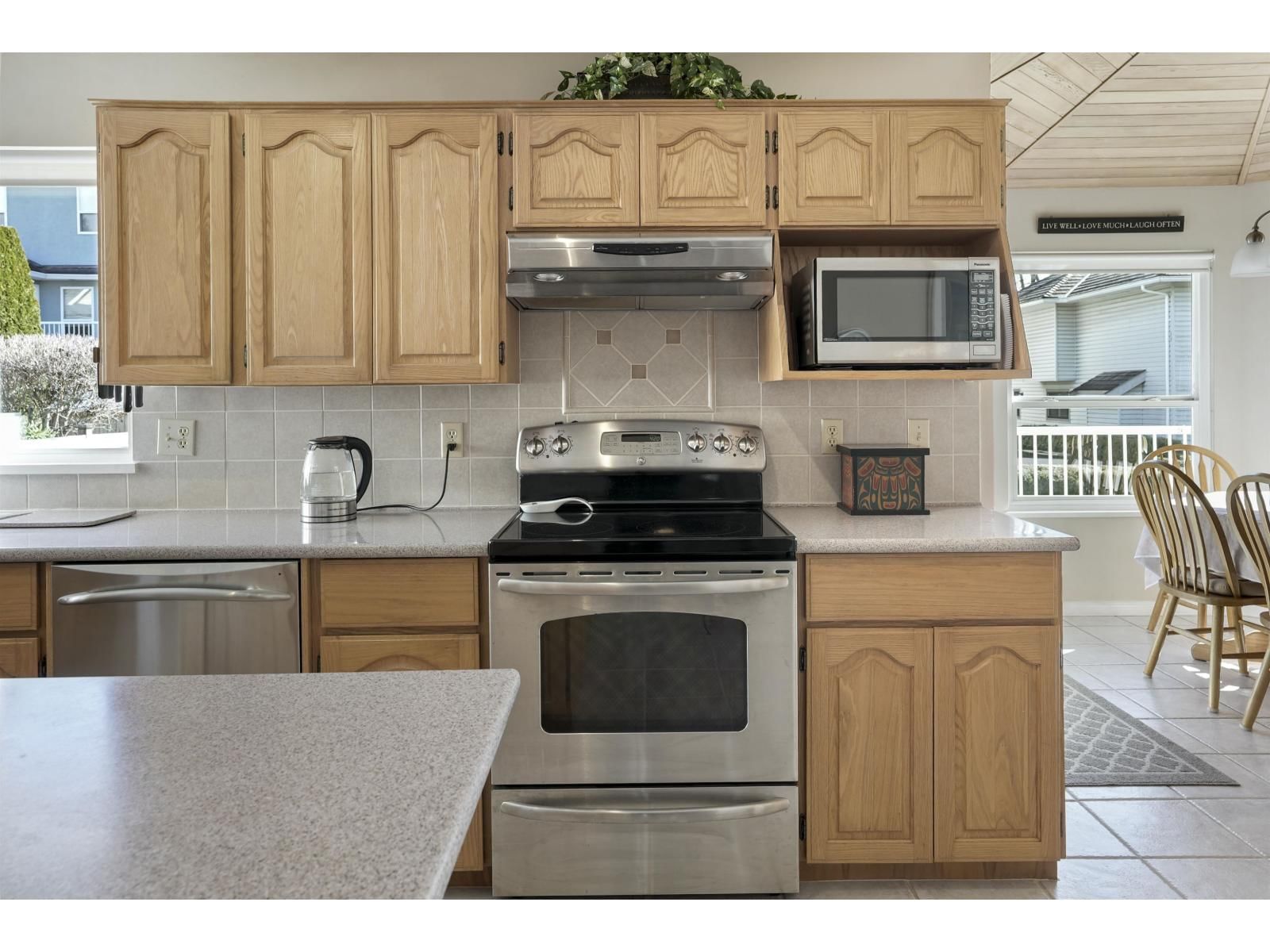 12708 17A AVENUE Image 13