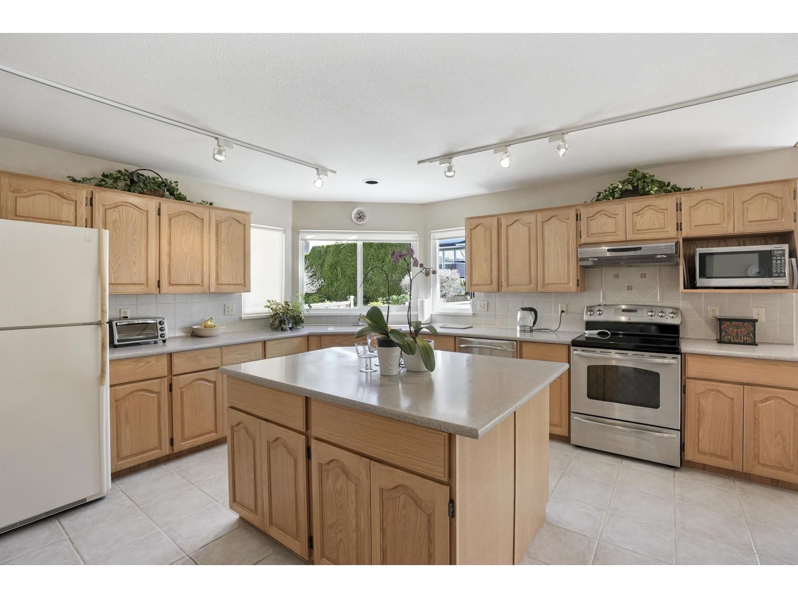 12708 17A AVENUE Image 14