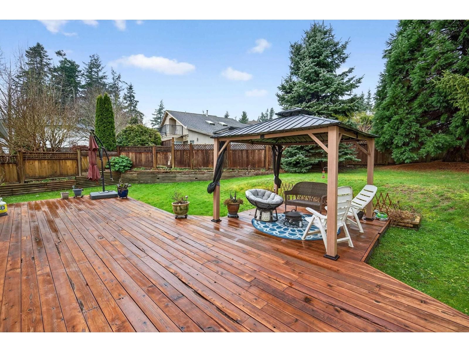 885 165 STREET Image 38