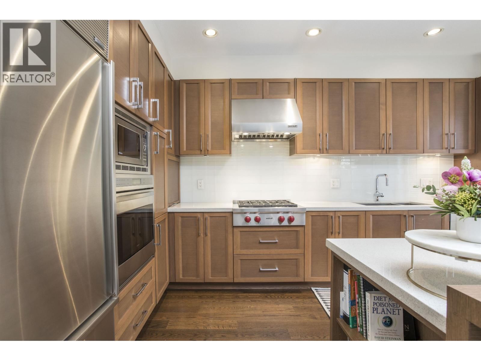 28 - 555 RAVEN WOODS DRIVE Image 11