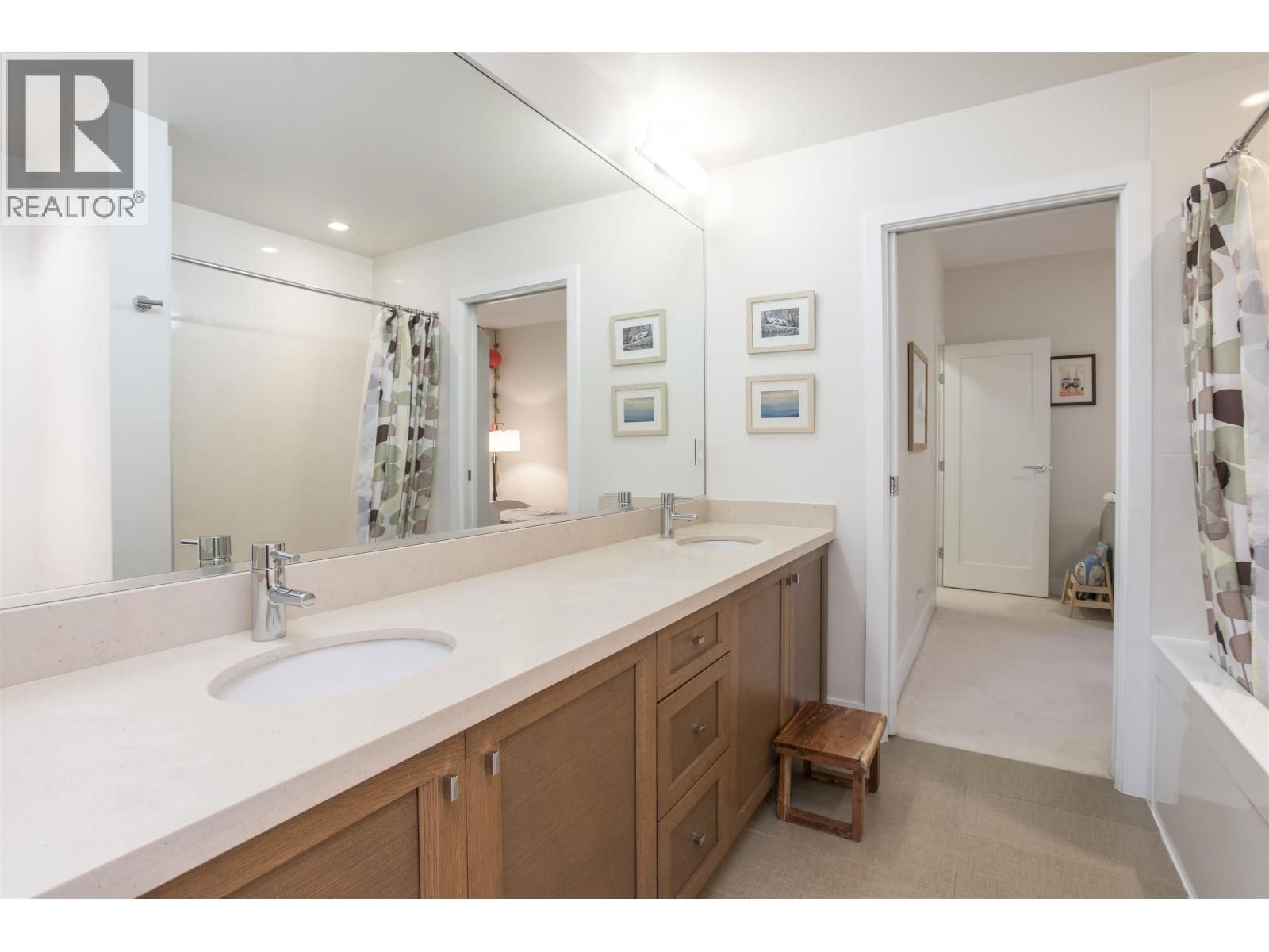 28 - 555 RAVEN WOODS DRIVE Image 31