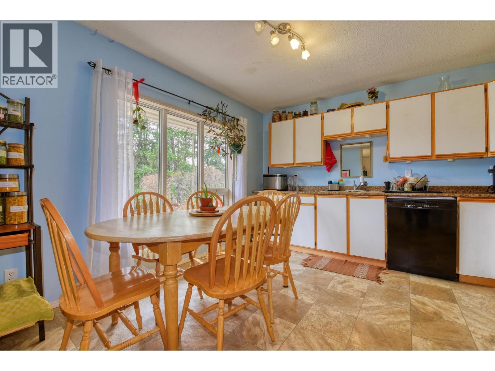 311 LEXINGTON ROAD Image 20