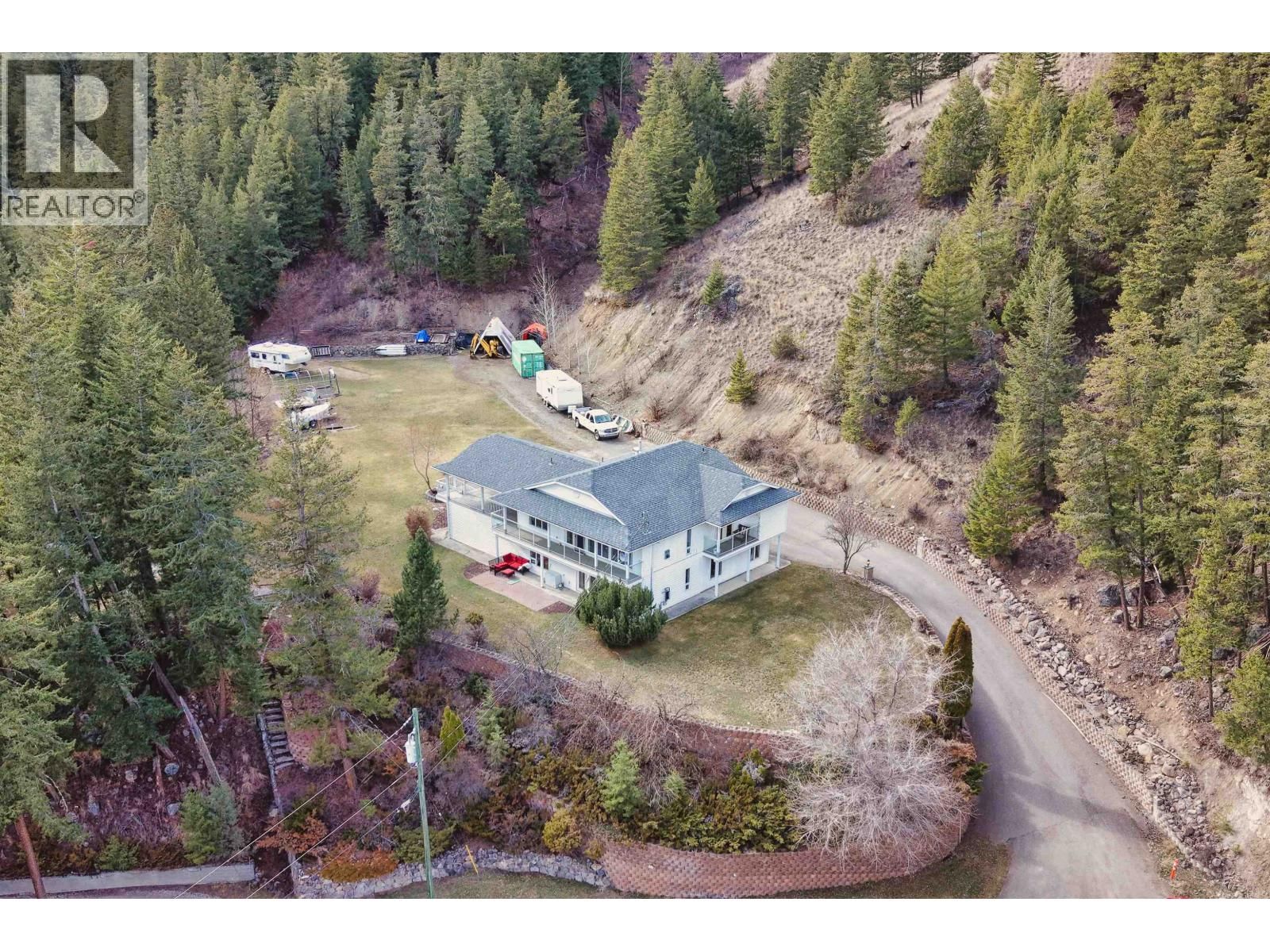 311 LEXINGTON ROAD Image 37