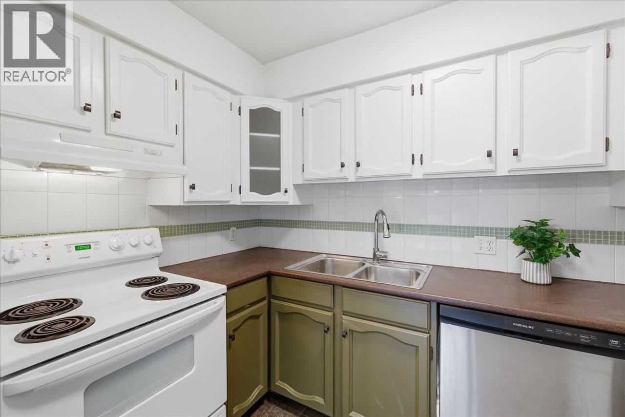 304 - 1864 FRANCES STREET Image 8