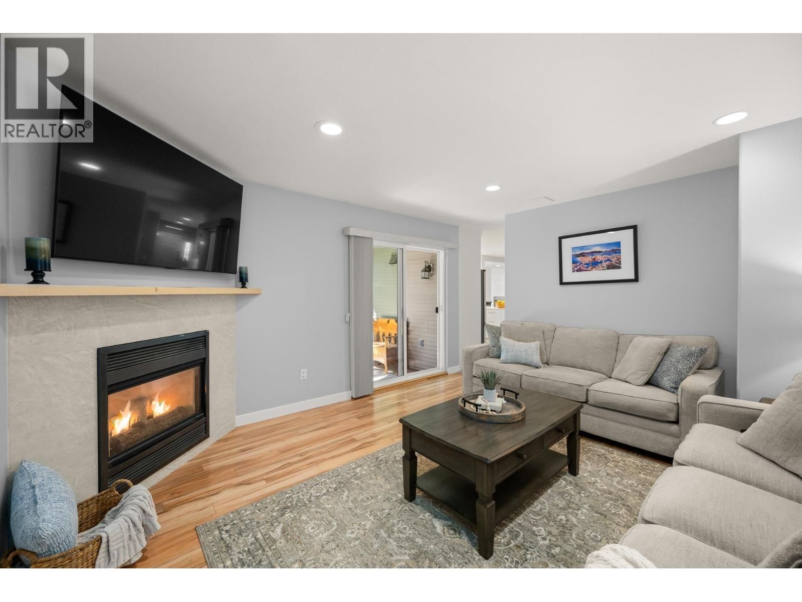 23216 121A AVENUE Image 23