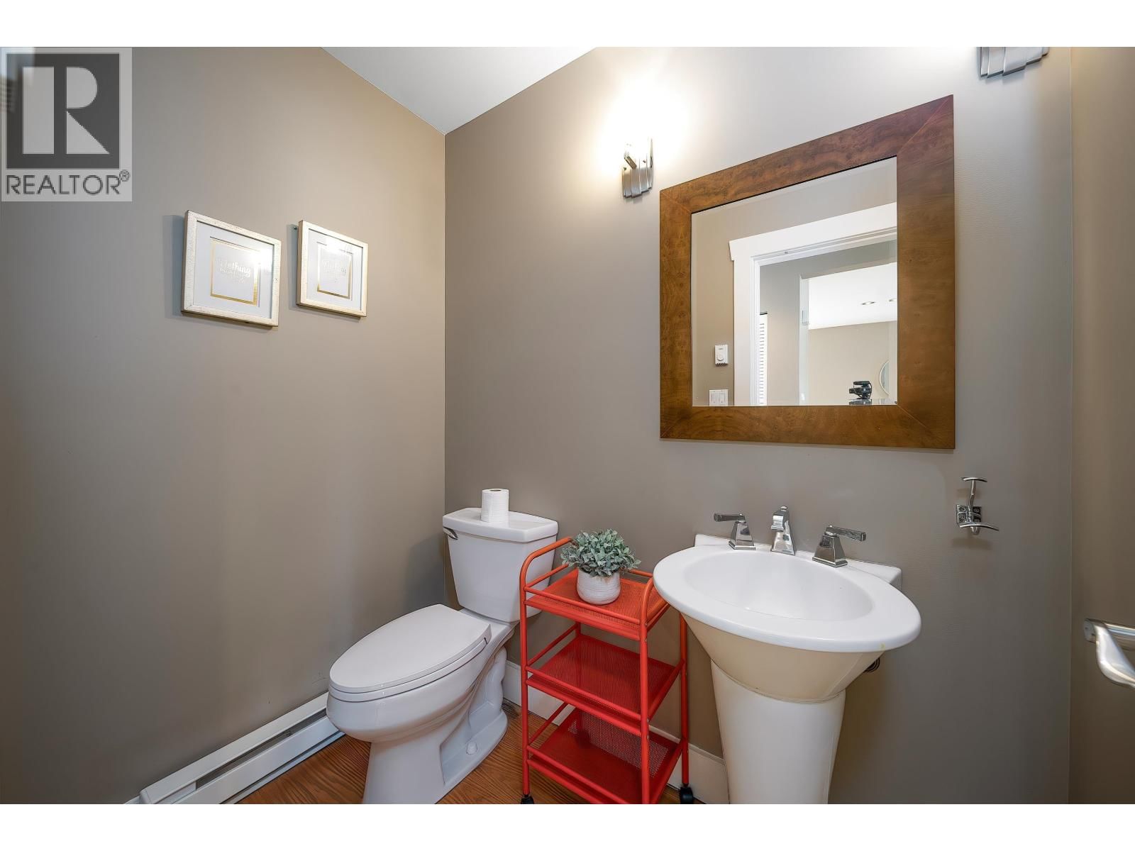 2862 22ND AVENUE Image 6